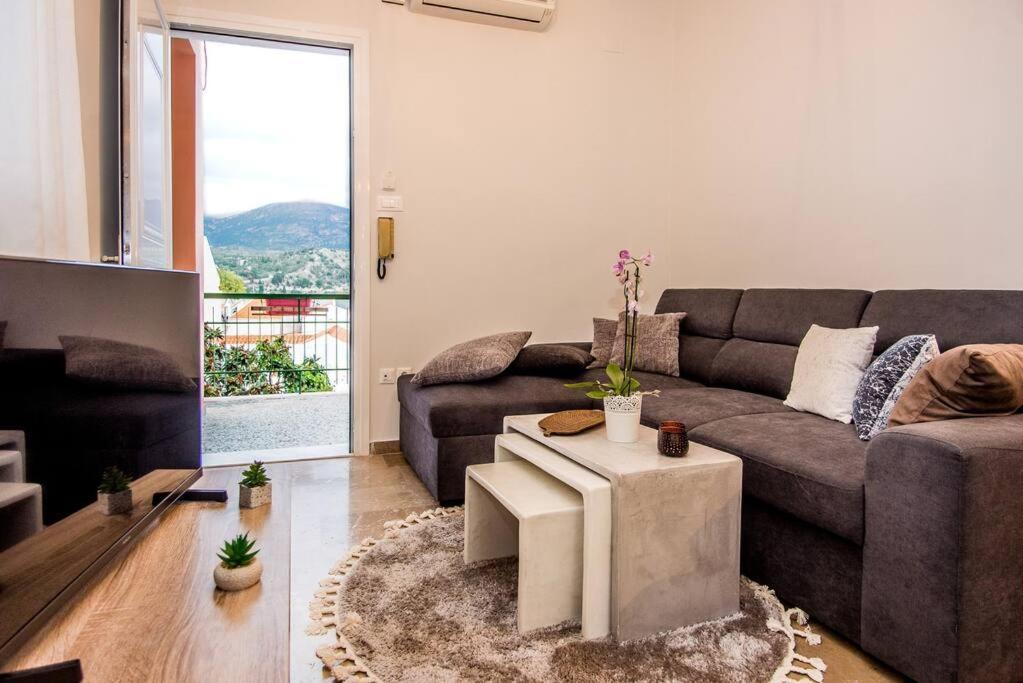 Kurti Apartments Argostoli  Eksteriør billede